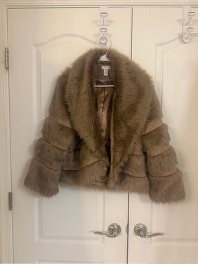 Chico's Taupe Faux-Fur Tiered Jacket